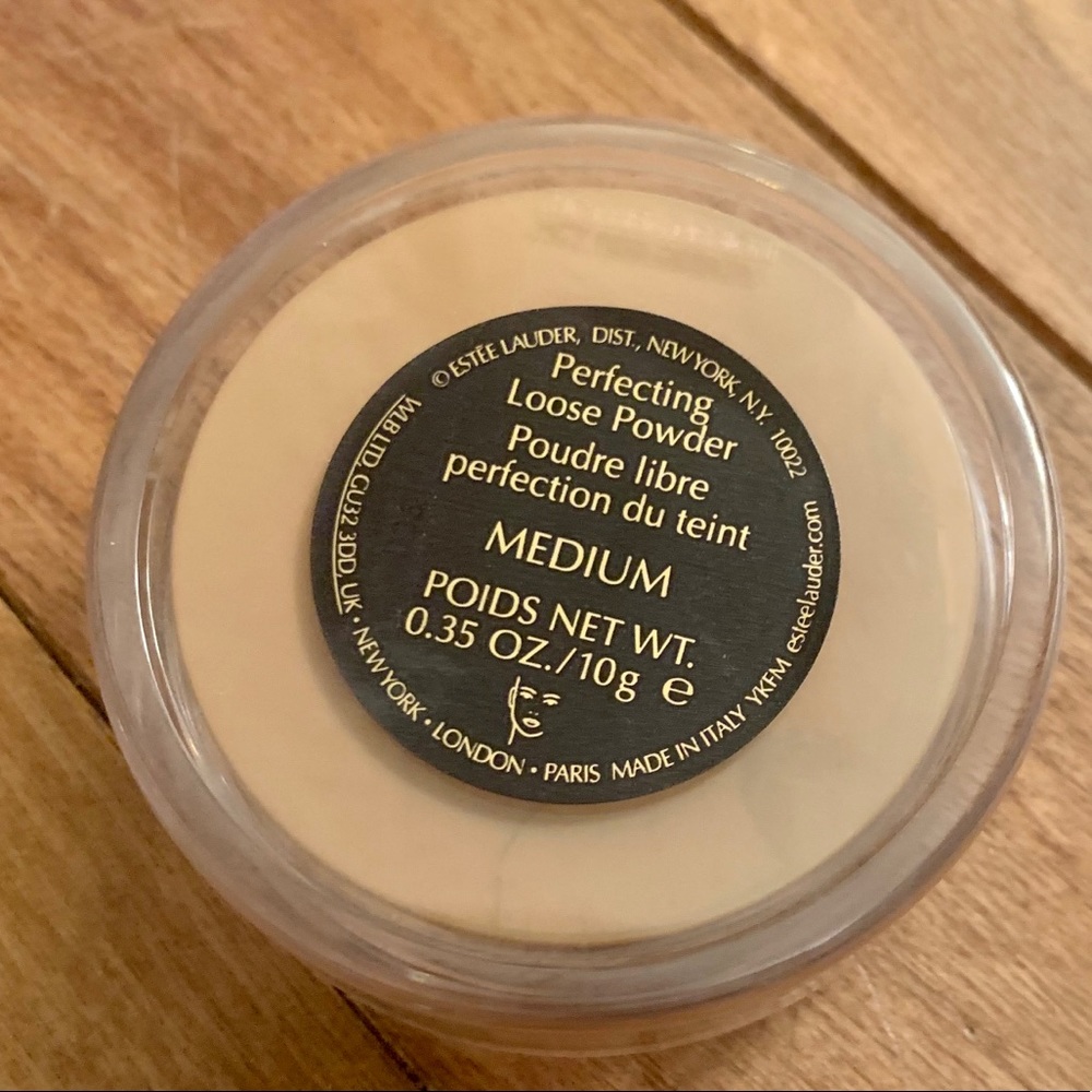 Estée Lauder Perfecting Loose Powder-“Medium”